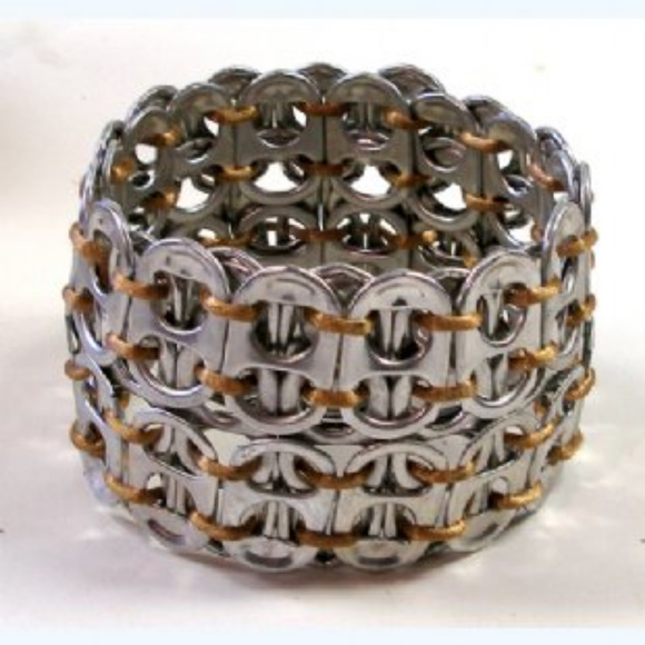 Soda Pop Top Bracelet - Picture 2 of 6